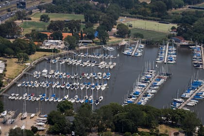 Veleros amarrados en Olivos
