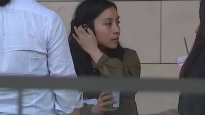 Velez fue arrestada en un centro de detención de Los Ángeles por dos días