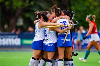 Vélez lucha por escapar del descenso en el torneo femenino