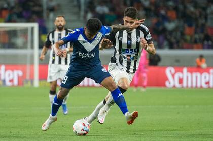 Vélez Sarsfield consiguió un triunfo trabajoso e importante en el norte