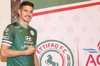 Rodrigo Salinas acordó de palabra su llegada a Vélez, que goleó a Almirante