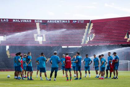 Vélez trabajó en la cancha de Colón antes de la final