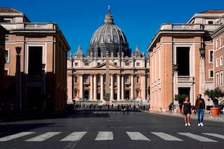 Vence el plazo en el tribunal del Vaticano para que los fiscales entreguen pruebas en el juicio financiero