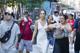 La fachada de la venta al paso, el ardid de los “fisuras” que acechan en el microcentro porteño