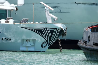 Cuatro personas que viajaban en el "River Countess" resultaron heridas