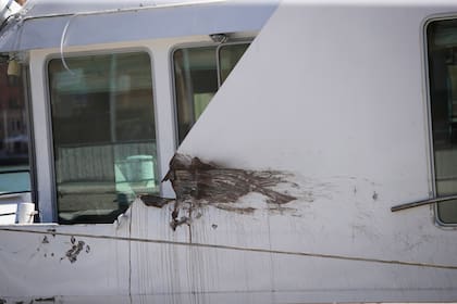 La mole sin control chocó contra otro barco más pequeño