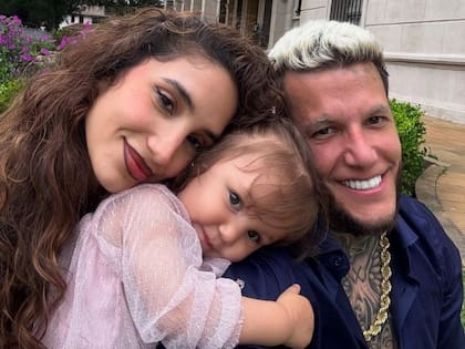 Venezia Caniggia con sus papás