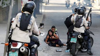 La Guardia Nacional Bolivariana fue acusada de violencia en cada una de las marchas