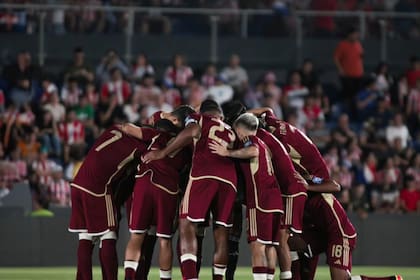 Venezuela tiene en sus manos el pase el Mundial 2026 (Instagram/@selevinotinto)