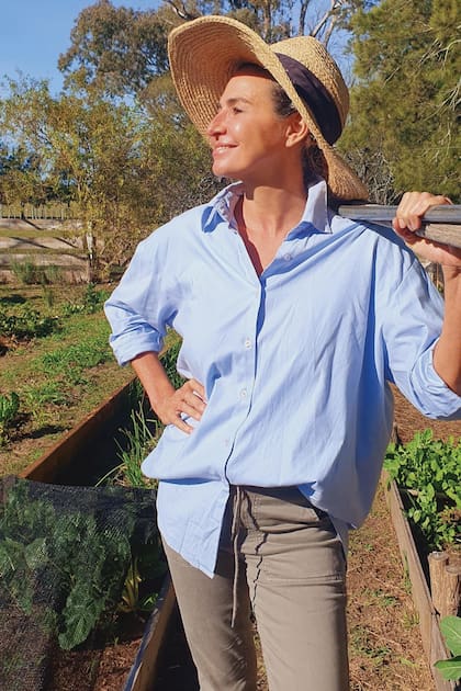 “Vengo una vez por semana para darle una mano a Martín y aún no puedo creer cómo la huerta va camino a convertirse en su principal sustento”, nos confía, con alegría.