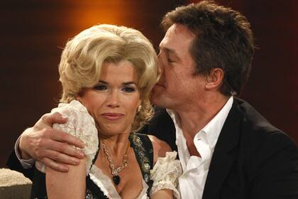 Vení que te digo algo al oído... Hugh Grant está en Alemania por su último film Did You Hear About the Morgans?