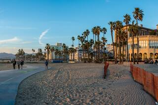 La pequeña ciudad costera de California que es como estar en Venecia