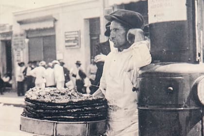 Venta de pizza canchera, "al tacho"