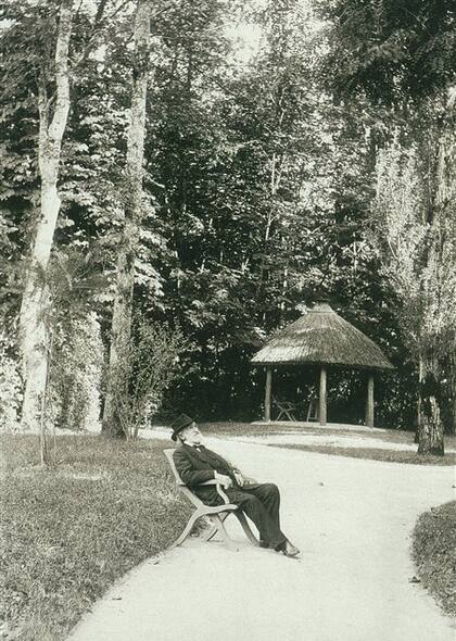 Verdi, en el parque de su villa, que él diseñó