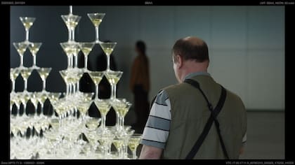 "Vernissage", obra de arte inventada por el director del Museo Nacional de Bellas Artes para la serie "Bellas Artes"