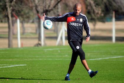 Verón listo para volver a jugar contra Boca