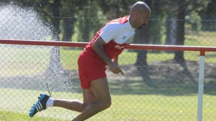 Verón volvió a entrenarse y sueña con la Copa Libertadores