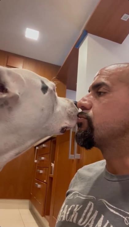 Verón y su perro tienen una emotiva historia