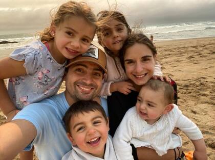 Verónica, de 34 años, está casada hace 8 y tiene cinco hijos.