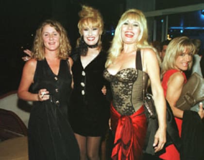 Verónica Llinás, con Norma y Mimí Pons