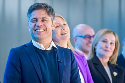 Verónica Magario junto a Axel Kicillof