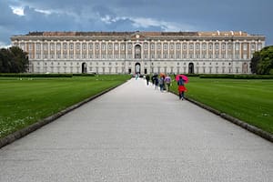 Evacuaron el Palacio de Versalles por un incidente entre dos vendedores ambulantes