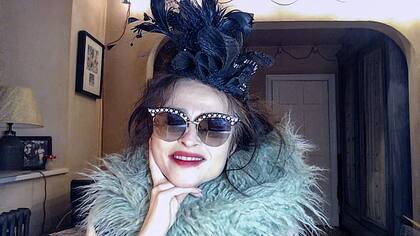 Helena Bonham Carter, la princesa Margarita de The Crown, como la madrastra malvada de Cenicienta