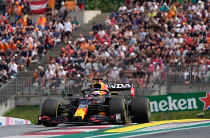 Verstappen continúa como líder del Gran Premio de Austria