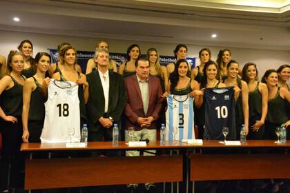 Vestidas de gala las Panteras presentaron su 2015