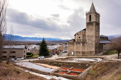 Vestigios del foro romano junto a la Iglesia Santa María de los Ángeles