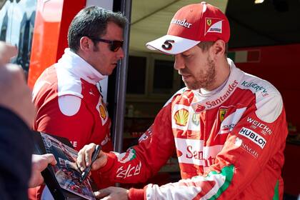 Vettel con su Ferrari dejó un claro mensaje para la temporada