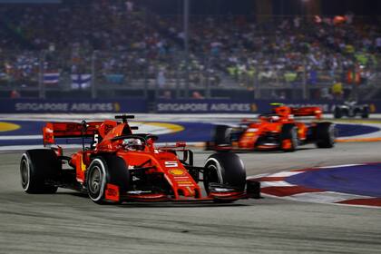 Vettel guía a Leclerc, una imagen que fue perdiendo fuerza en la temporada 2019