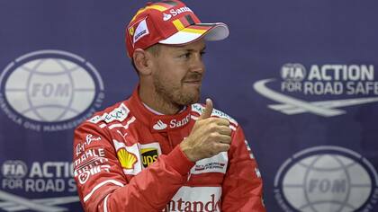 Vettel se quedó con la pole en Singapur