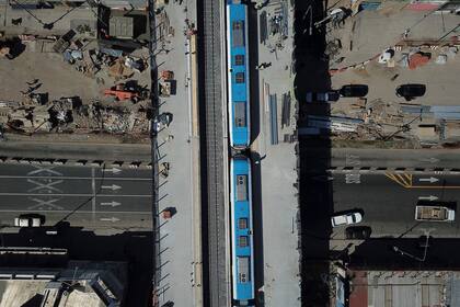 El viaducto Belgrano Sur, que pasa por arriba de la Avenida Sáenz
