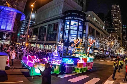 Viajar a Chicago antes del 25 de diciembre permite disfrutar las decoraciones de Magnificent Mile, según ChatGPT (Magnificent Mile)