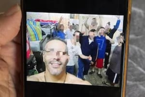 Los estafaron con un alquiler cerca de Mar del Plata y se burlaron con una foto desde la cárcel