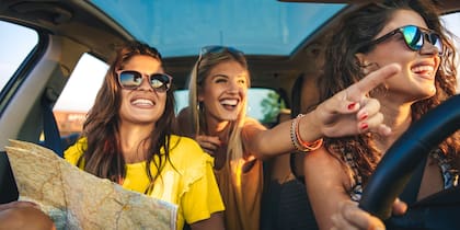 ¿Viaje de amigas? Hertz te acompaña a alquilar el mejor auto