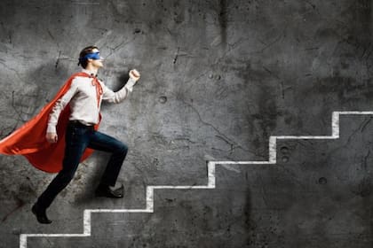 “Viaje del héroe” (también conocida como “monomito”)