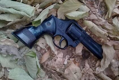 La réplica de arma utilizada durante el intento de robo