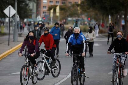 Después de 128 días, fueron cientos los vecinos que se acercaron al espacio verde frente al río