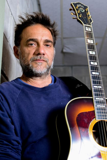 Vicentico sacó un simple, "Freak" y la sóla mención del lanzamiento lo conecta con el primer simple que compró: "Uno de Polifemo", cuenta