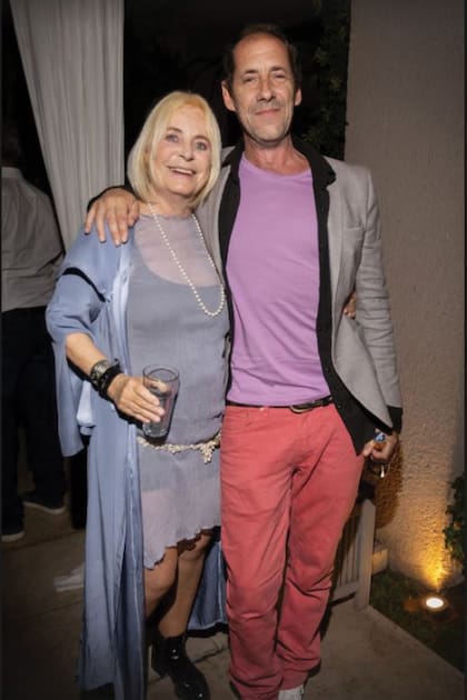 Vicky Aguirre y
Alfonso Martínez Campos