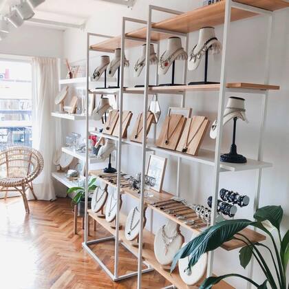 Vicky y Lu son amigas y creadoras de una de las marcas de accesorios más amadas de las redes.