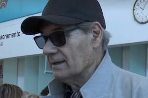 Víctor Hugo Morales fue a votar en Uruguay y dijo que la Argentina está "complicada"