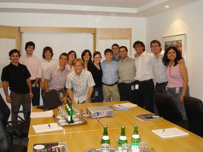 Victor junto a los primer "googlers" de Argentina