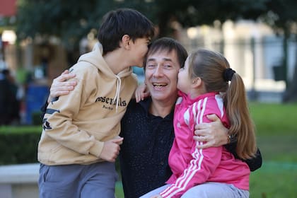 Víctor Manchisi, contador, papá de Tiago (11) y Ámbar (8)