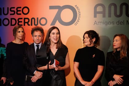 Victoria Noorthoorn, directora del Museo Moderno de Buenos Aires destacó: “este museo, con 70 años de historia, se construye gracias a la conjunción de dos voluntades: lo público en alianza con lo privado, esto es una gran fuente de fortaleza institucional”