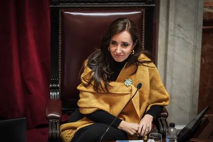 Victoria Villarruel durante la votación por financiamiento educativo en el Senado de la Nación