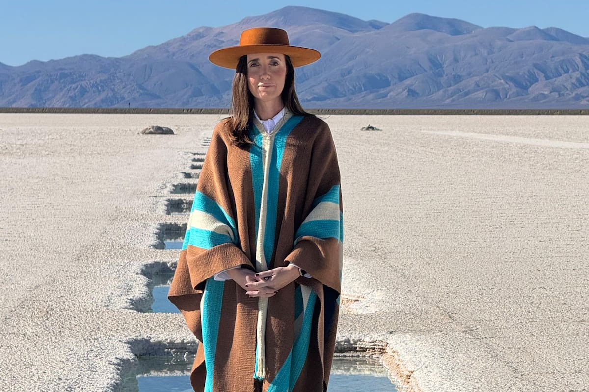 O exército digital que cerca Villaruel enquanto ele pensa em Mile O exército digital que cerca Villaruel enquanto ele pensa em Mile