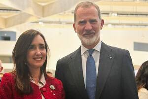 Victoria Villarruel, en en la Conferencia Internacional de las Naciones Unidas sobre Víctimas del Terrorismo.
Junto al rey Felipe VI